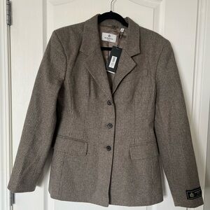 Aritzia Babaton Standout Blazer in Precision Wool